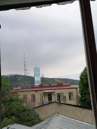 Отель Kiev Hotel Тбилиси Общий шестиместный номер для мужчин и женщин-7